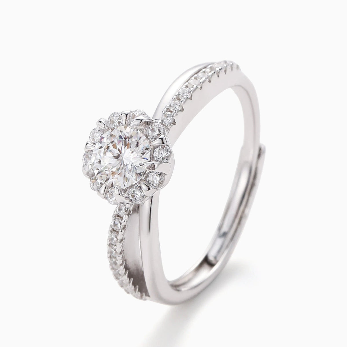 CLASSIC MOISSANITE SOLITAIRE ENGAGEMENT RING