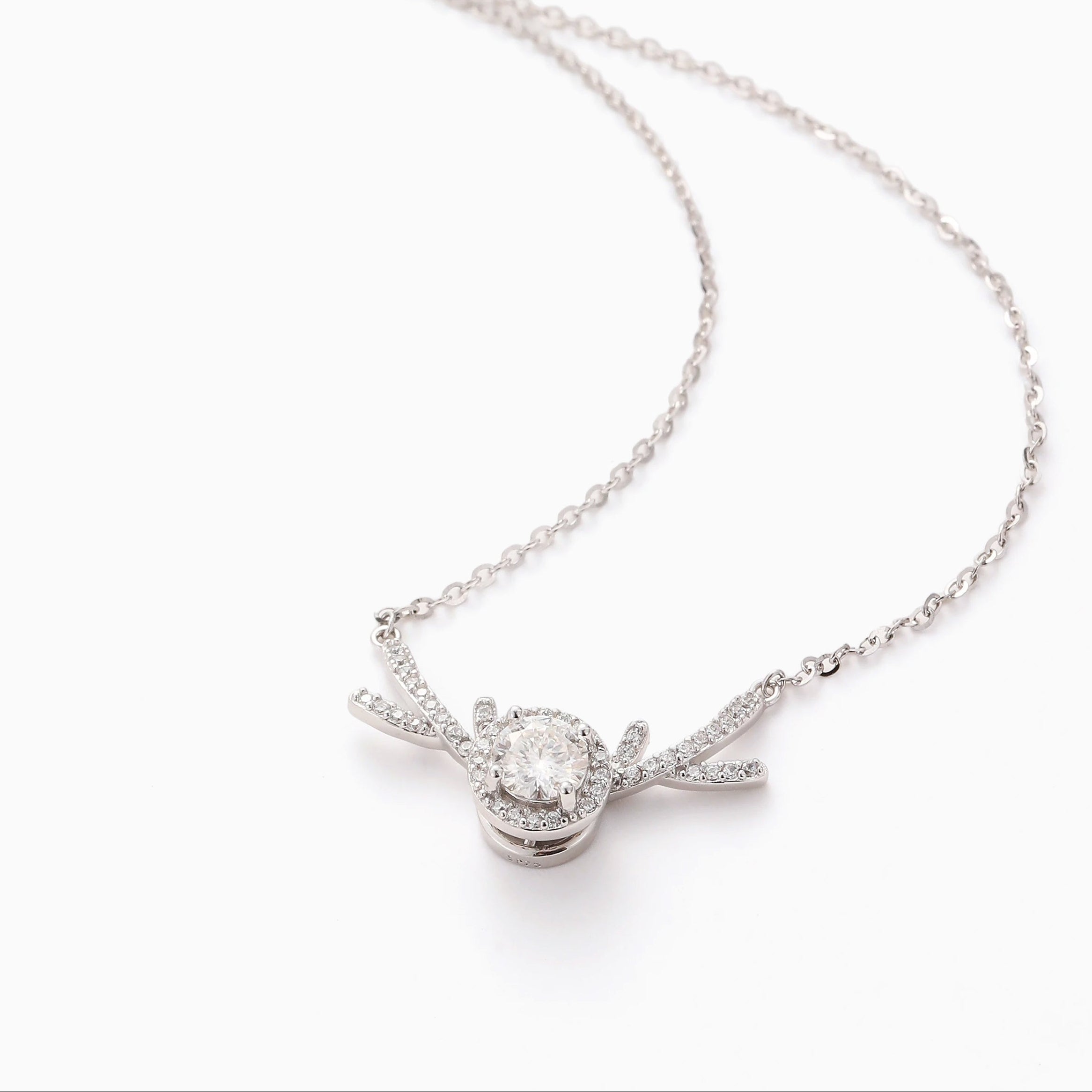 SPINNING MOISSANITE PENDANT NECKLACE WITH DEER ANTLER DETAILING
