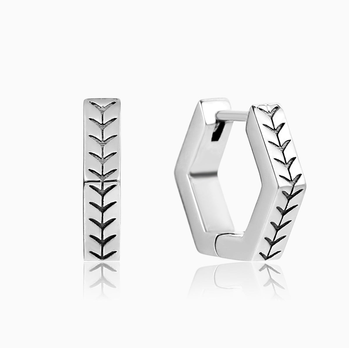 HEXAGONAL ARROW ENGRAVED HUGGIE